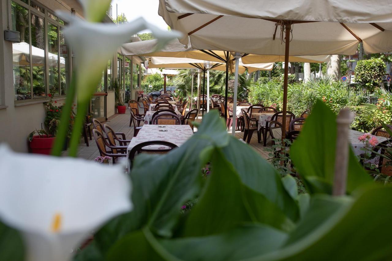 Hotel Roma Residenza Червия Экстерьер фото