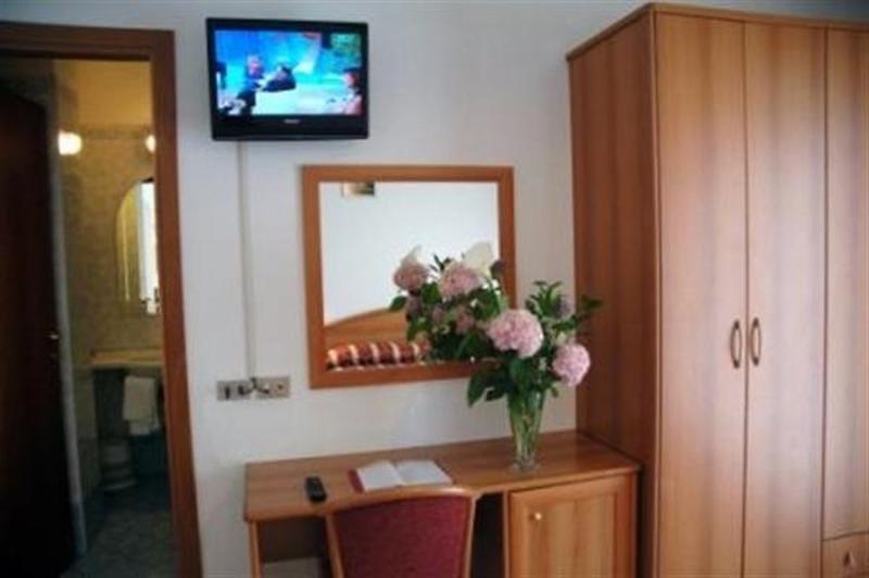 Hotel Roma Residenza Червия Экстерьер фото