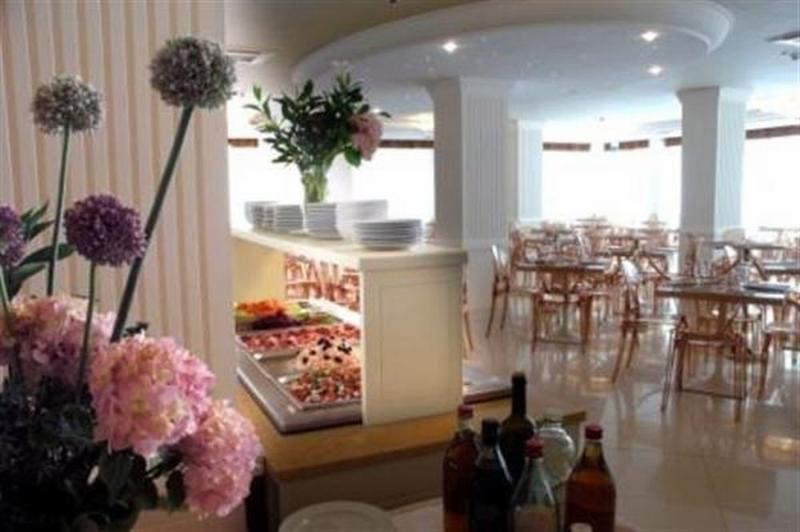 Hotel Roma Residenza Червия Экстерьер фото