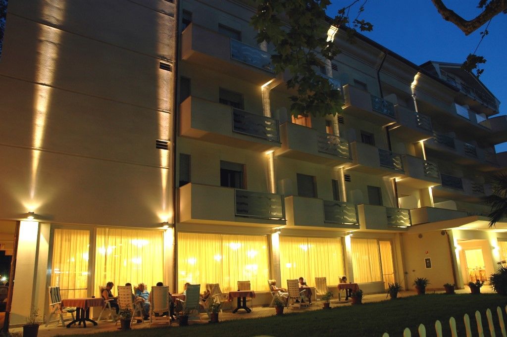 Hotel Roma Residenza Червия Экстерьер фото
